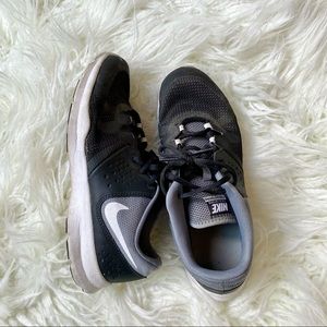 Nike Women Black Core Motion Training Shoes Size 8.5